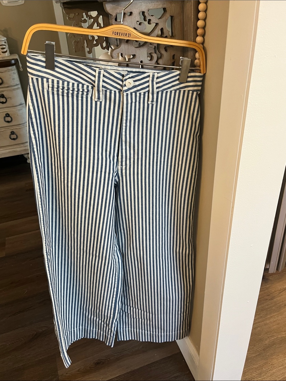 Madewell Blue and White Striped Wide-Leg Jeans - Picture 7 of 8